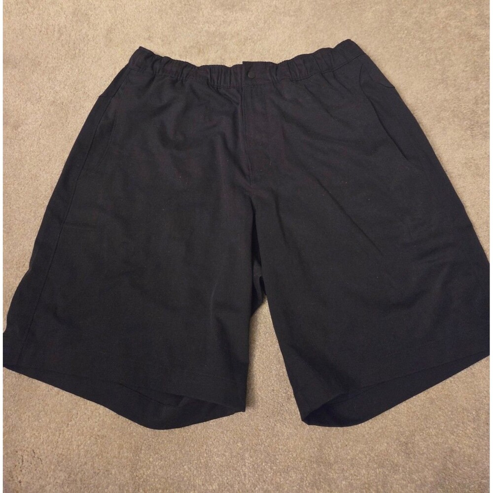 Lululemon Men's Black Athletic Shorts Size L